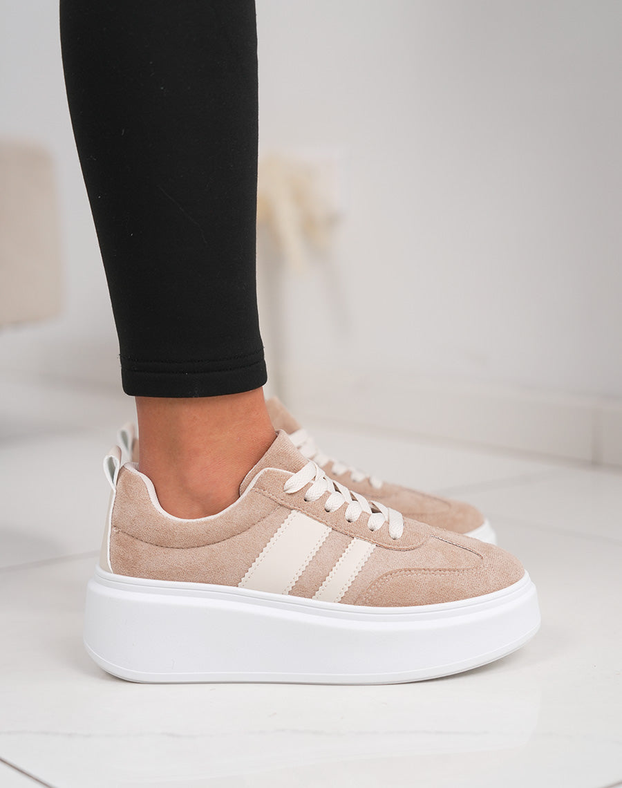 Basket femme beige foncé élégante avec rayures écru et plateforme blanche tendance