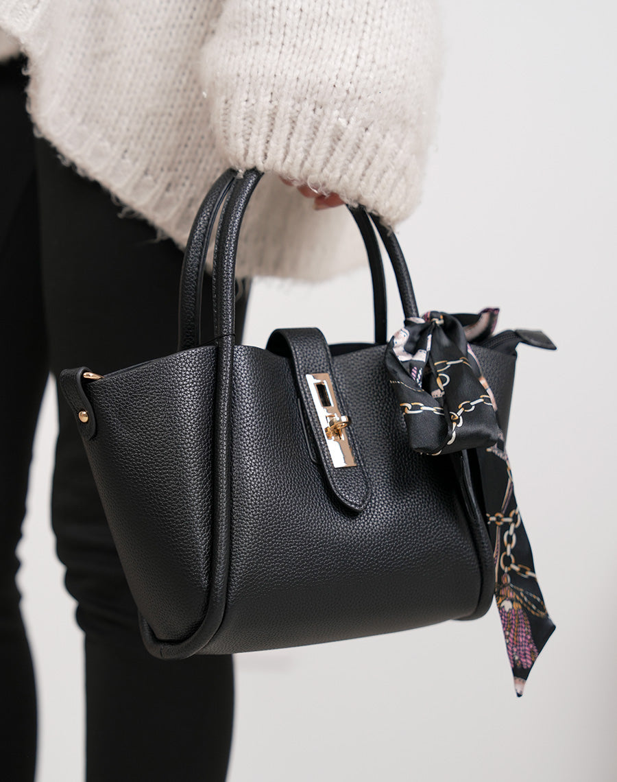 Sac à main femme noir grainé élégant avec fermeture dorée et foulard noué