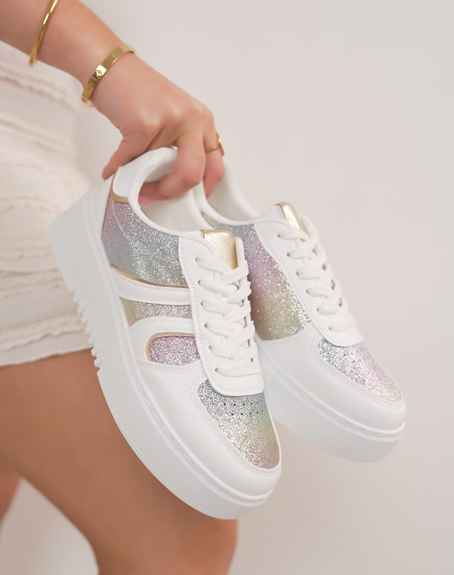 Basket femme blanche tendance avec paillettes multicolores et bandes latérales