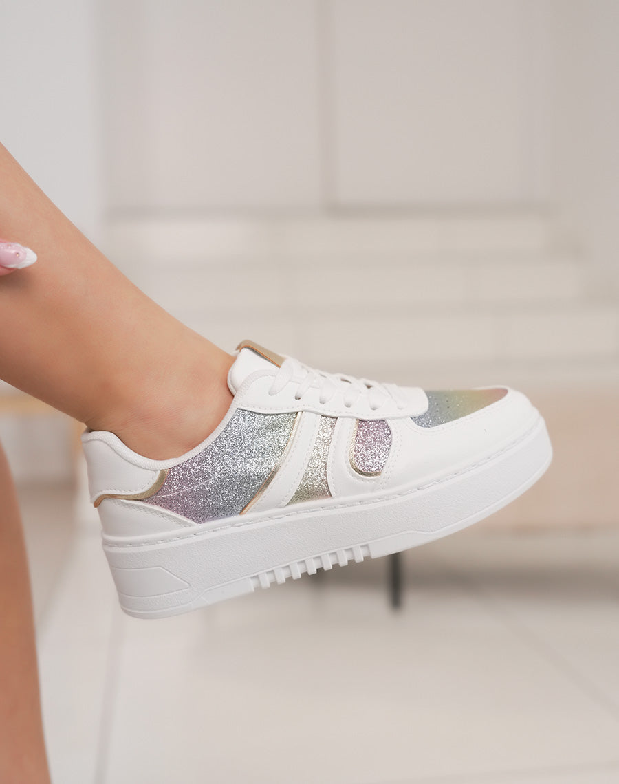 Basket femme blanche tendance avec paillettes multicolores et bandes latérales