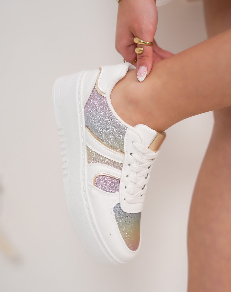Basket femme blanche tendance avec paillettes multicolores et bandes latérales