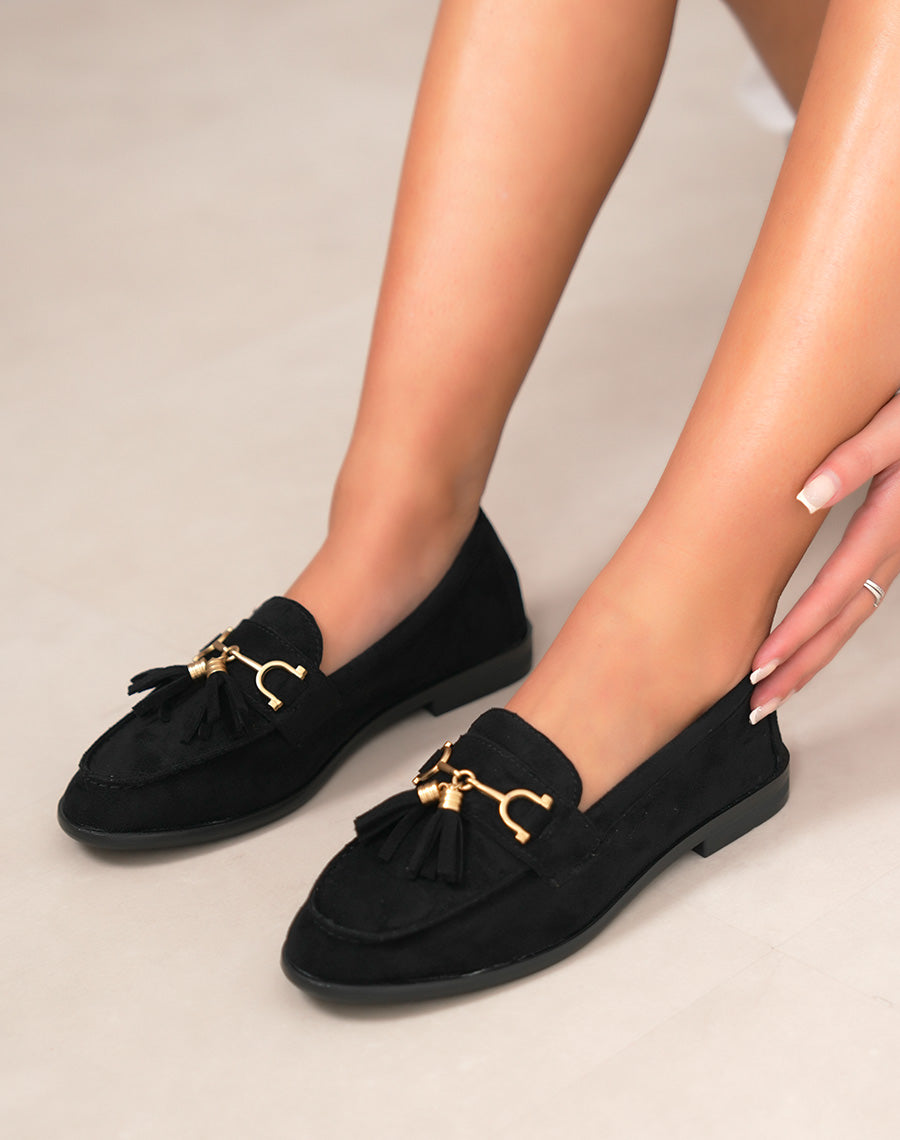 Mocassin femme noir en suédine élégant avec franges et détail doré chic