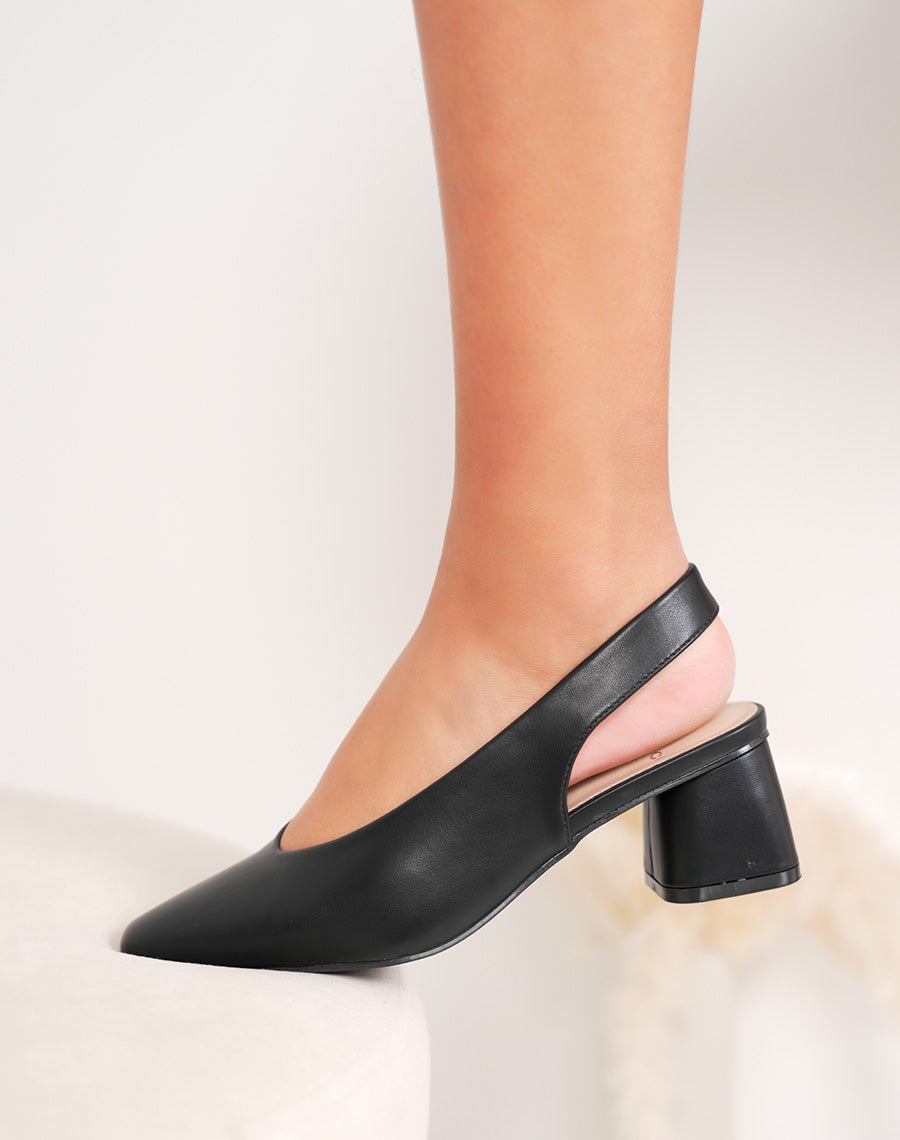 Escarpins femme noirs élégants à bride arrière et petit talon épais