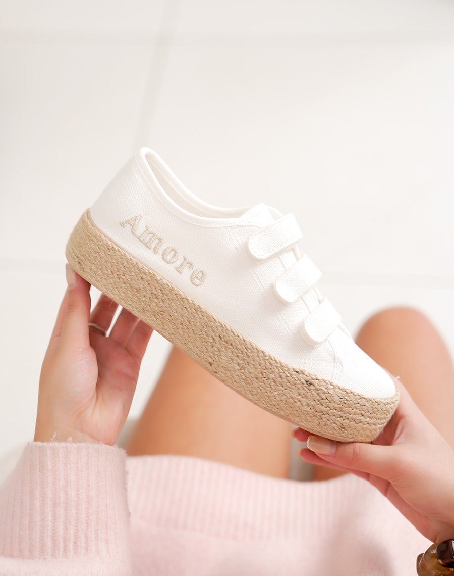 Basket femme blanche tendance avec scratch et semelle en osier stylée