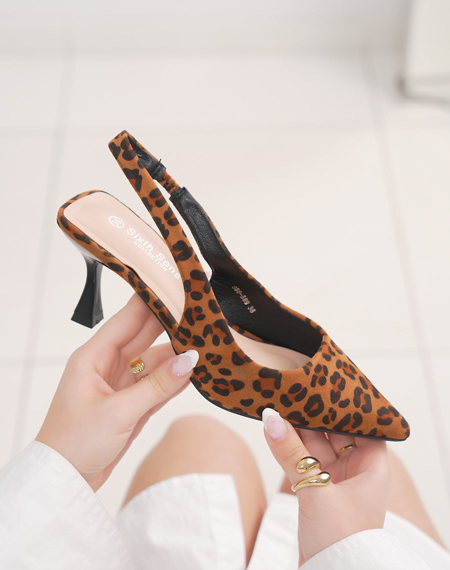 Leopard woman pumps in trendy suptial and little heel trendy