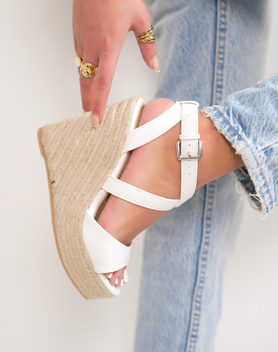 Sandales compensées femme blanches élégantes en jute naturel