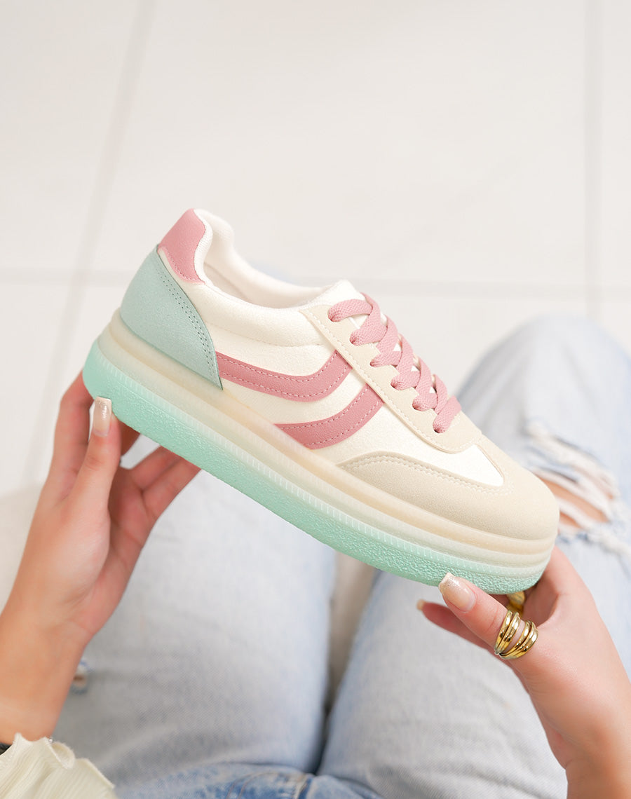 Basket femme jaune pastel tendance à plateforme avec empiècements rose et vert