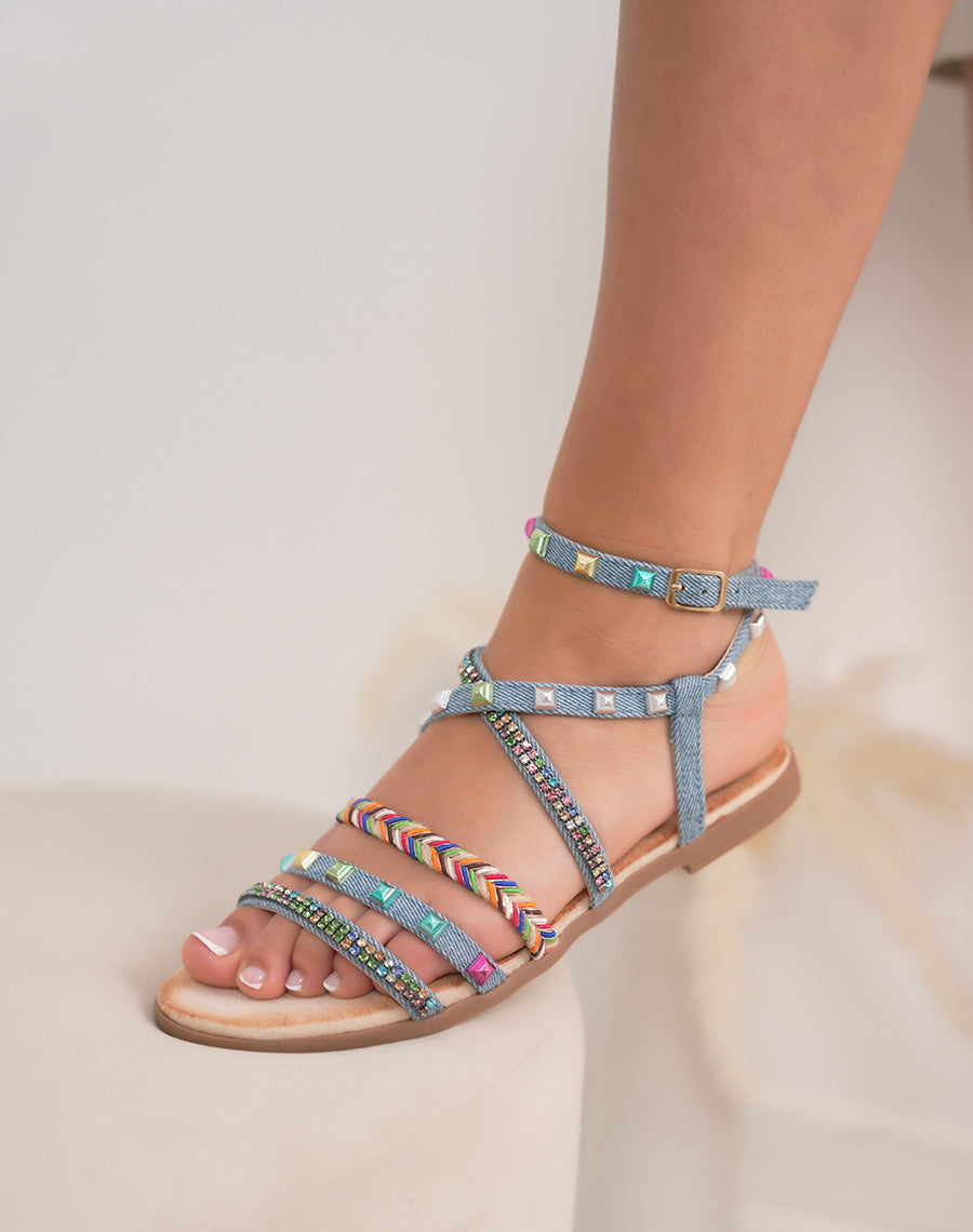 Sandales femme effet jean multibrides avec strass et tresses colorées