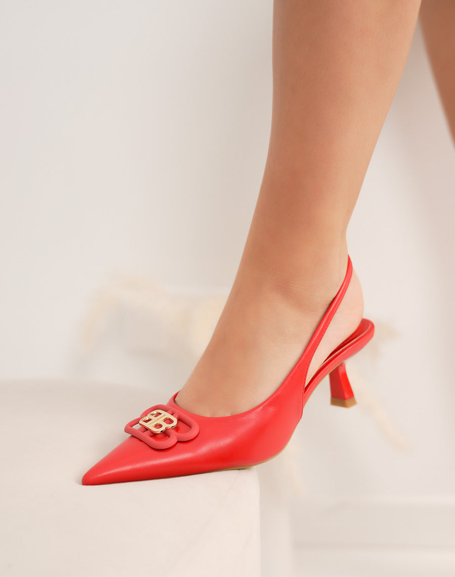Escarpins femme rouges à bout pointu élégants avec bijou doré et petit talon