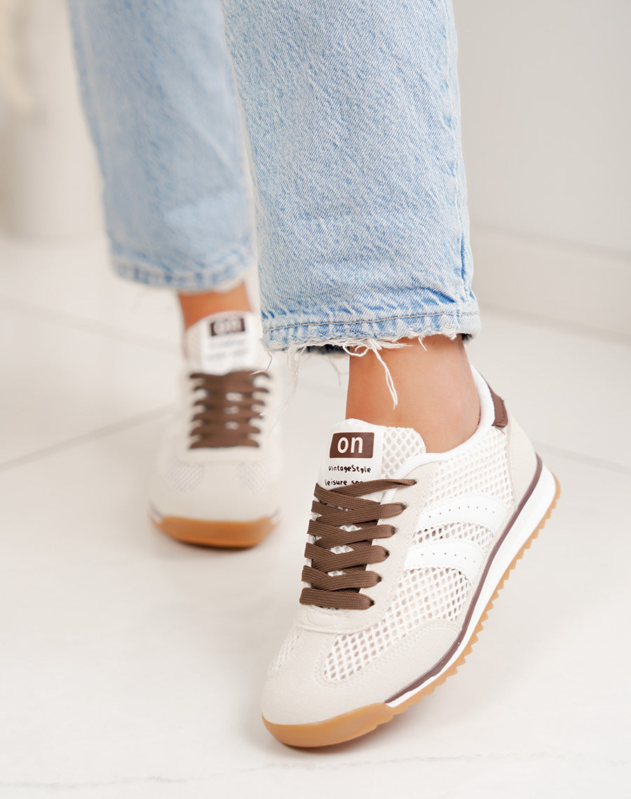 Basket femme beige clair tendance avec empiècement arrière marron