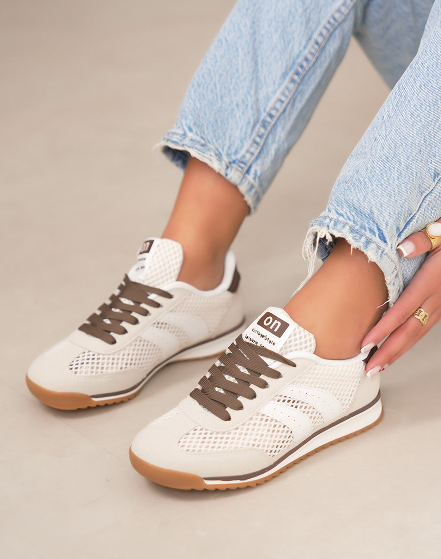 Basket femme beige clair tendance avec empiècement arrière marron