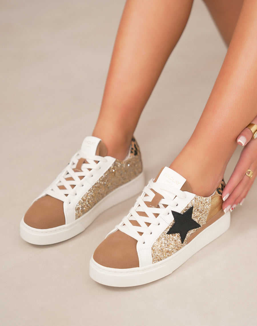 Basket femme marron tendance à paillettes dorées et empiècement léopard chic