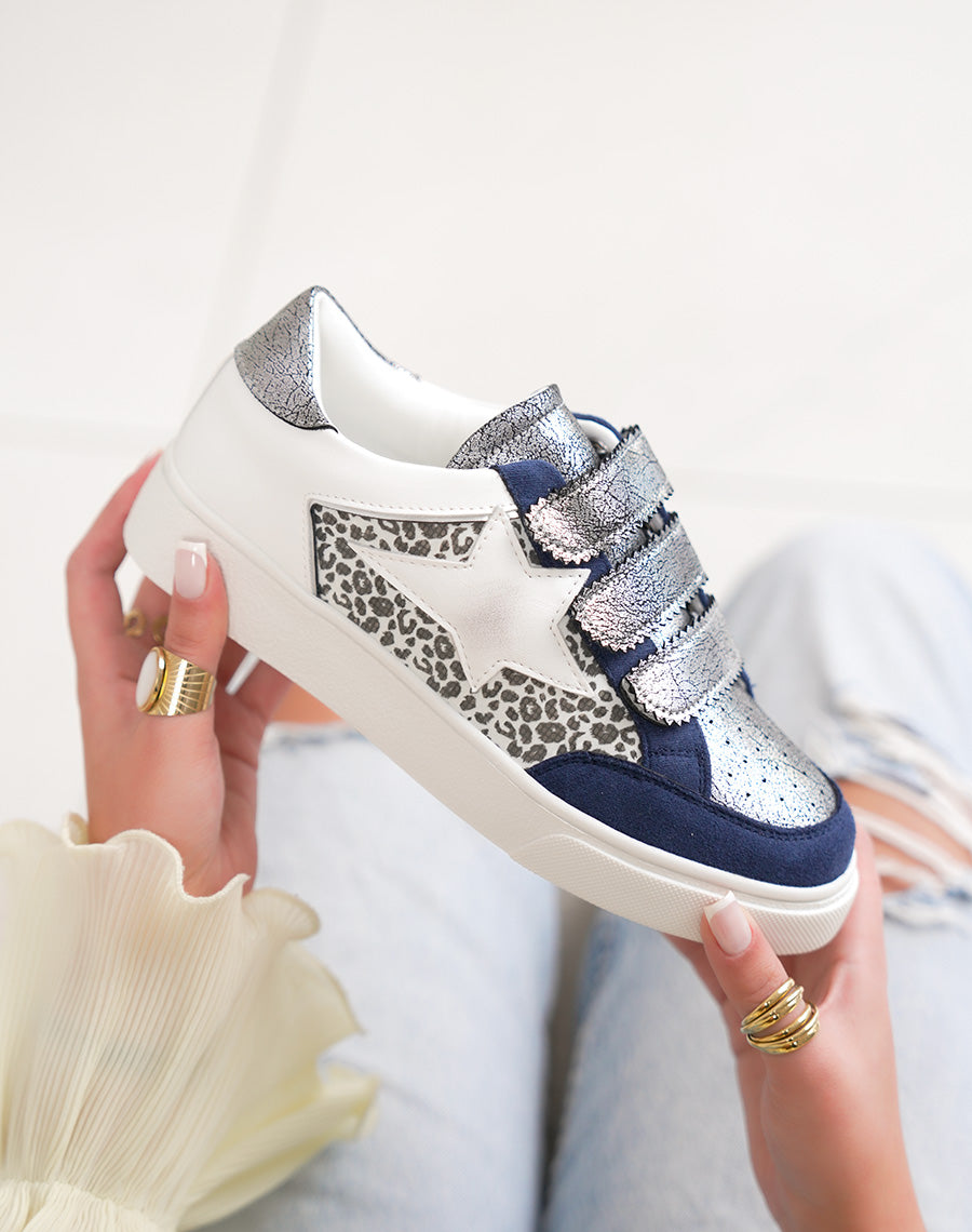 Basket femme blanche et bleu foncé tendance à scratch gris argenté avec étoile