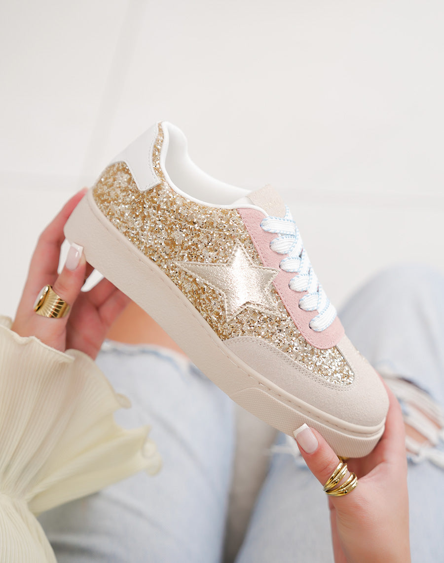 Basket femme dorée pailletée tendance avec étoile et lacets bleu pastel