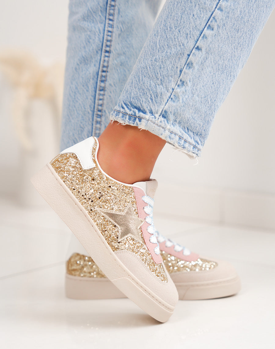 Basket femme dorée pailletée tendance avec étoile et lacets bleu pastel