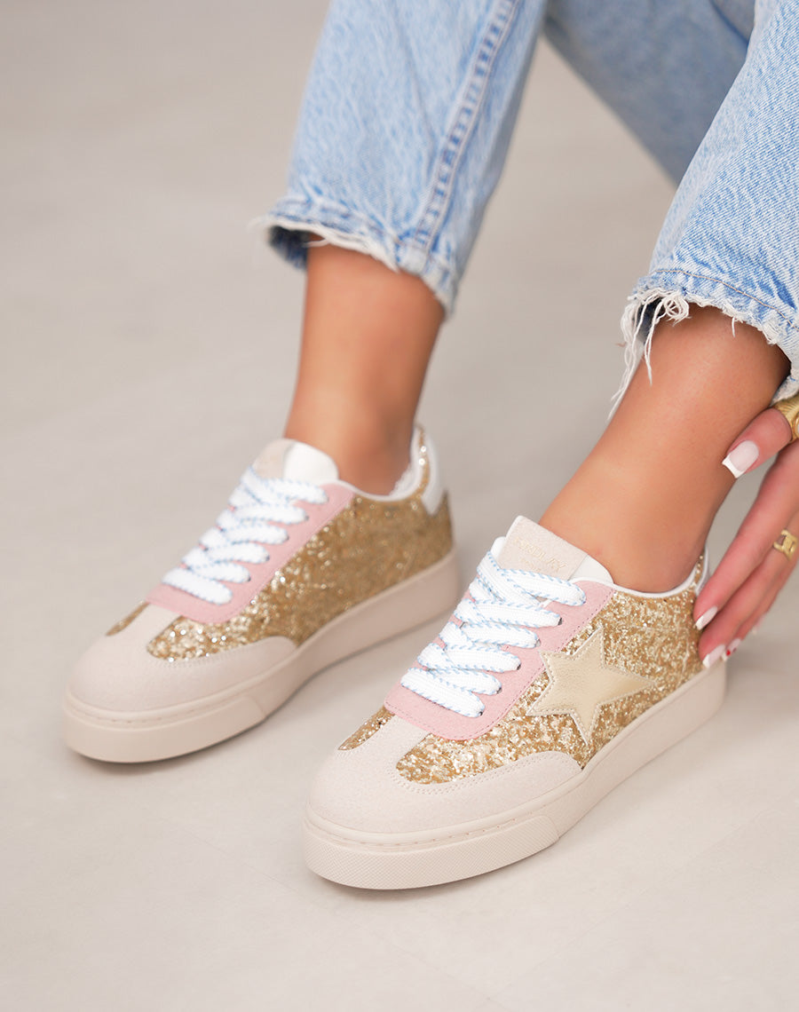 Basket femme dorée pailletée tendance avec étoile et lacets bleu pastel