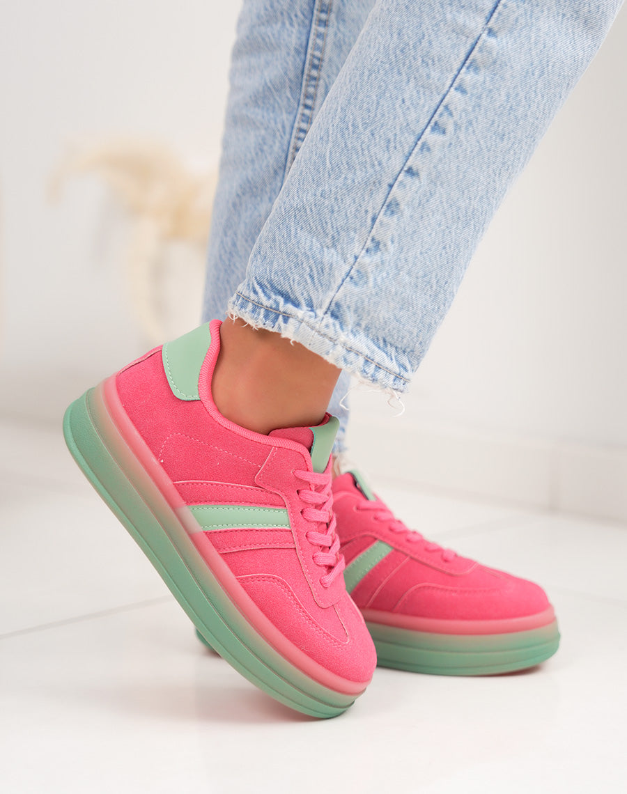 Basket femme rose tendance à plate-forme en suédine avec empiècements verts
