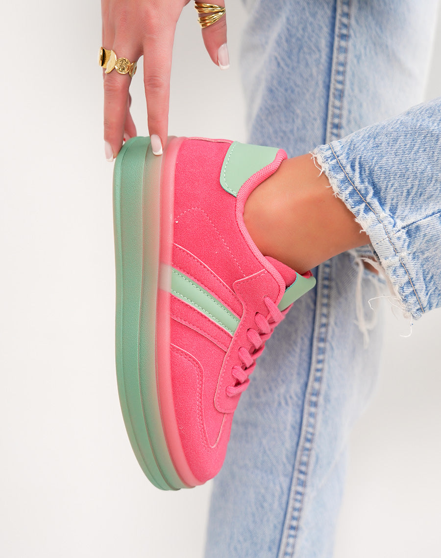 Basket femme rose tendance à plate-forme en suédine avec empiècements verts
