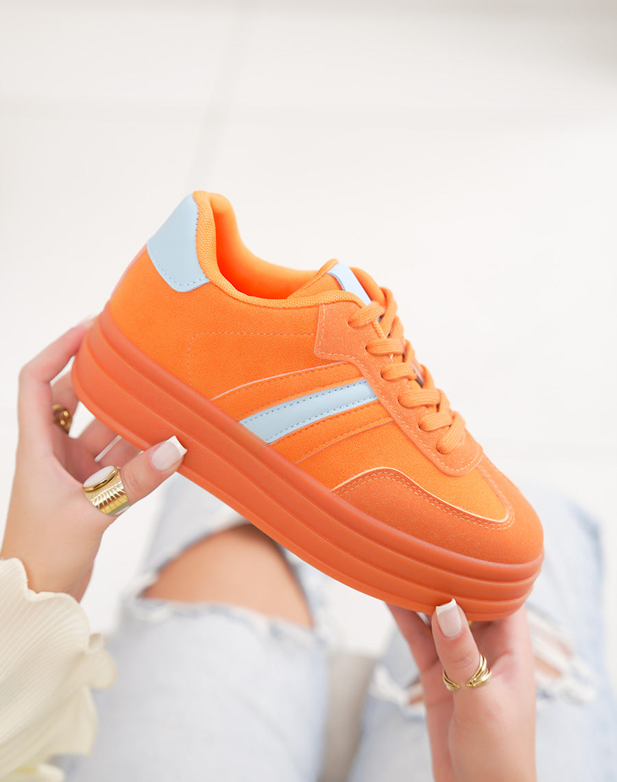 Basket femme orange tendance à plate-forme en suédine avec empiècements bleu pastel