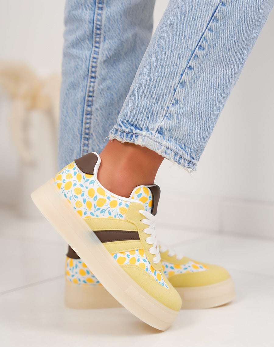 Basket femme jaune tendance à plateforme motif citron avec empiècement marron original