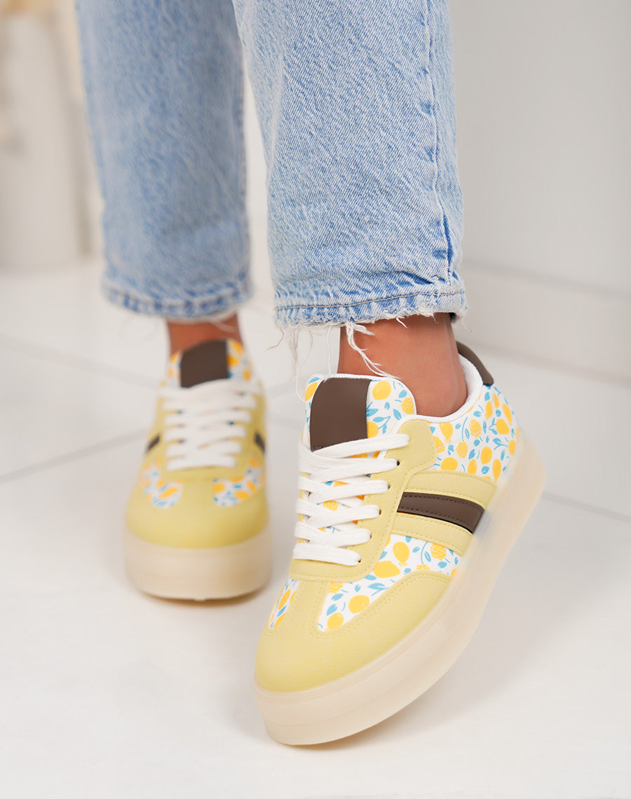 Basket femme jaune tendance à plateforme motif citron avec empiècement marron original