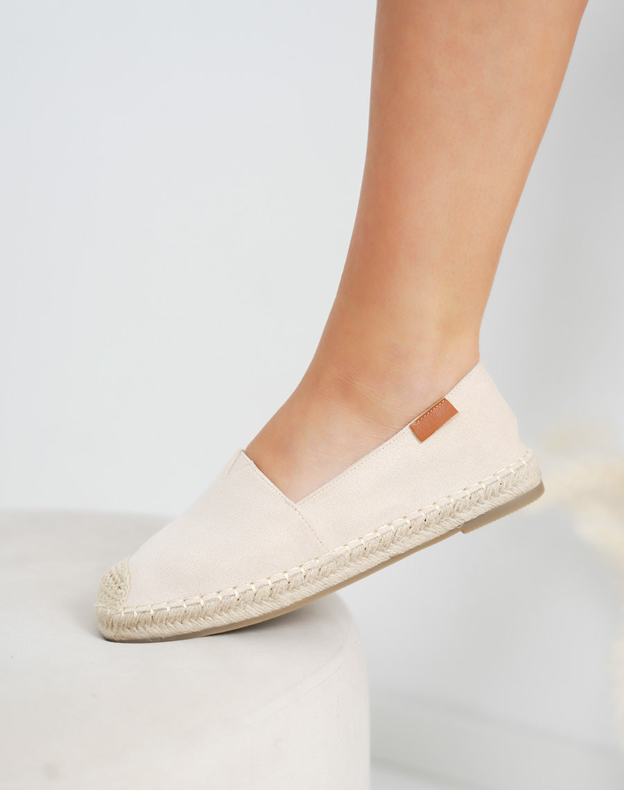 Espadrilles femme beiges élégantes en suédine avec bout corde tressée