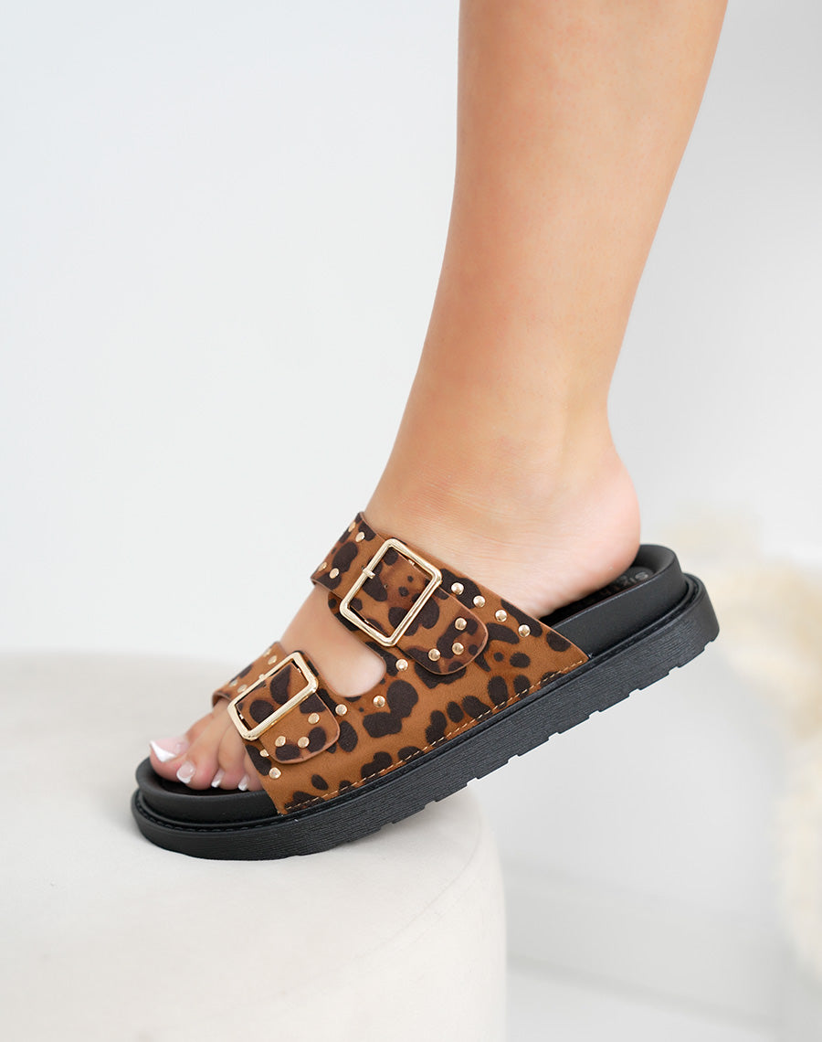 Mules femme léopard effet serpent tendance avec détails dorés et semelle plate confortable