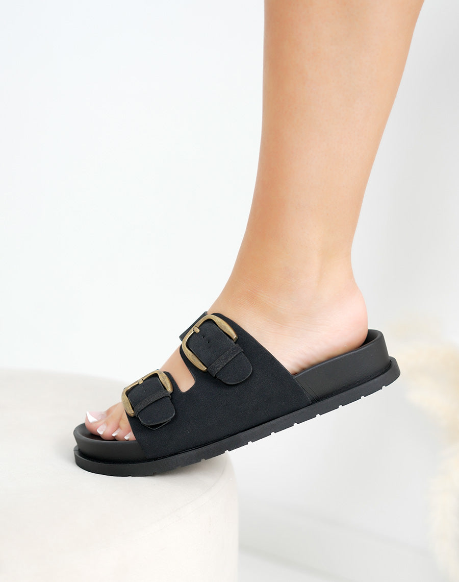 Mules femme noires en suédine tendance avec boucles épaisses dorées et semelle plate confortable
