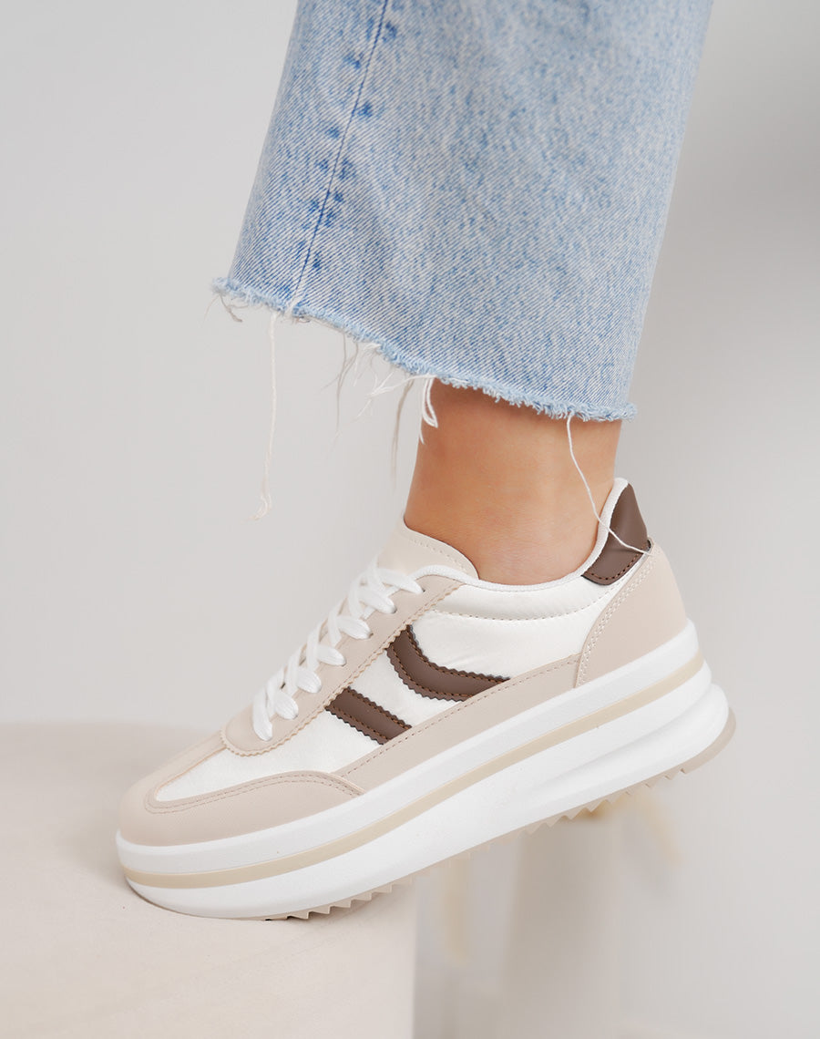 Baskets beige femme à double rayures marrons – Semelle plateforme blanche