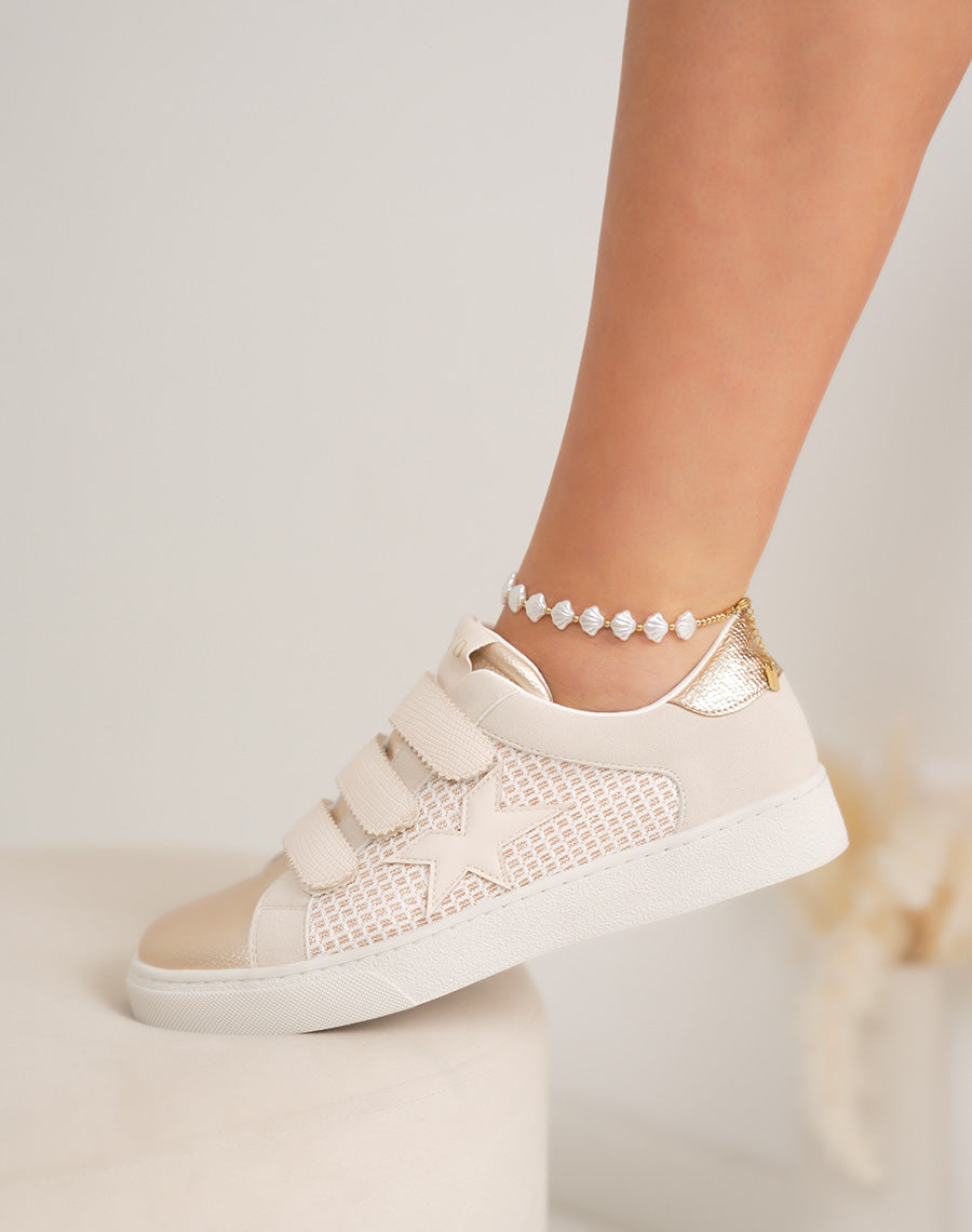 Basket femme dorée tendance avec empiècement tissé pailleté et scratchs beiges