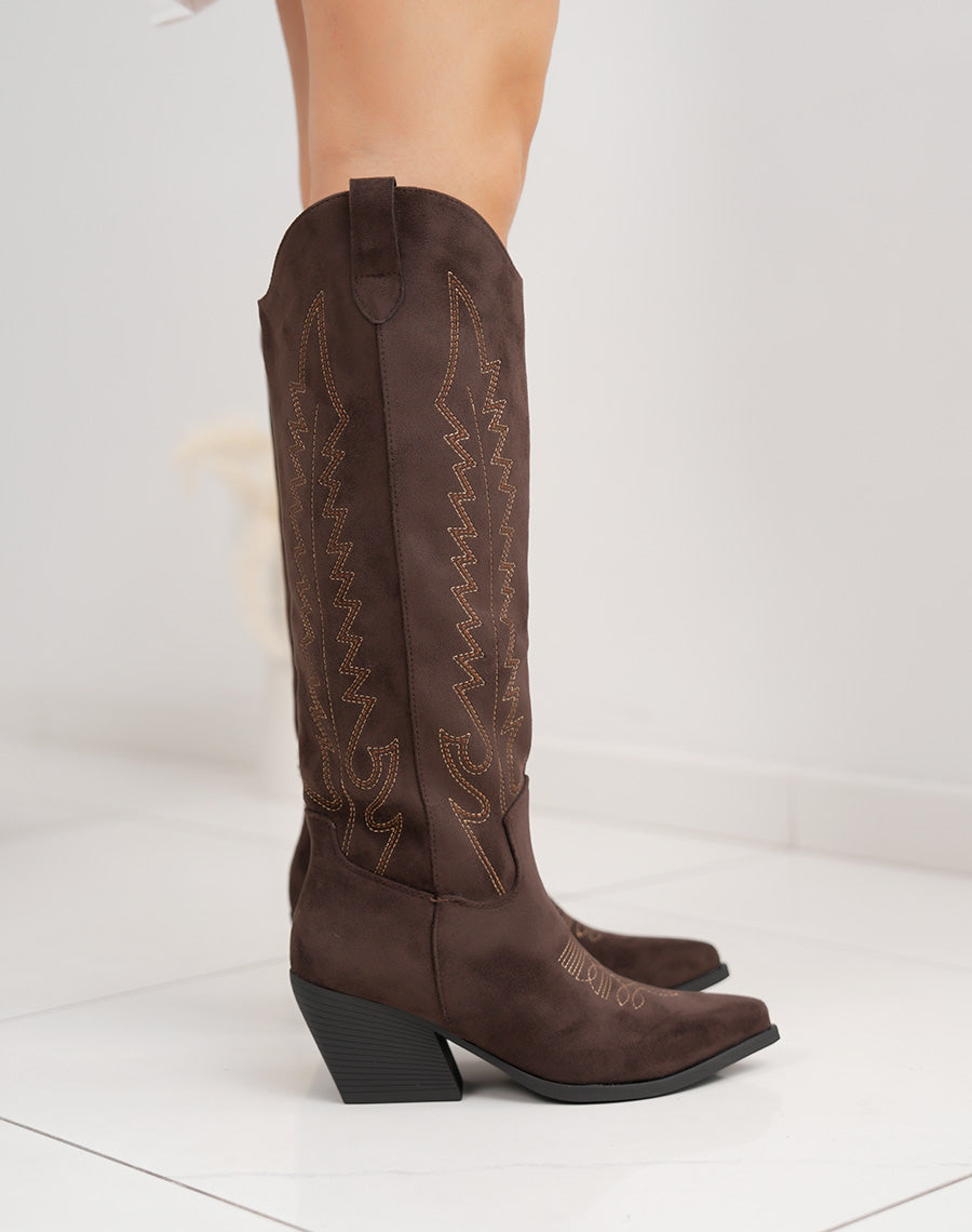 Bottes santiags femme marron en suédine brodée avec talon de 7cm