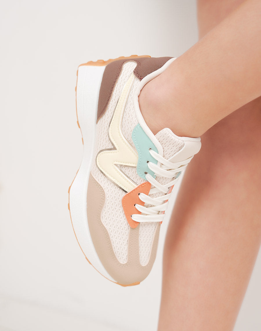 Basket femme multicolore tendance à lacets blancs avec empiècements colorés