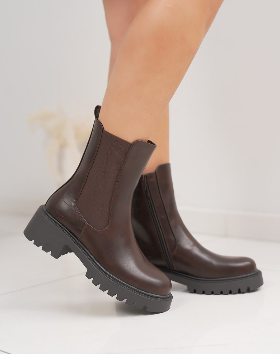 Bottines femme marron style chelsea tendance avec détail croco