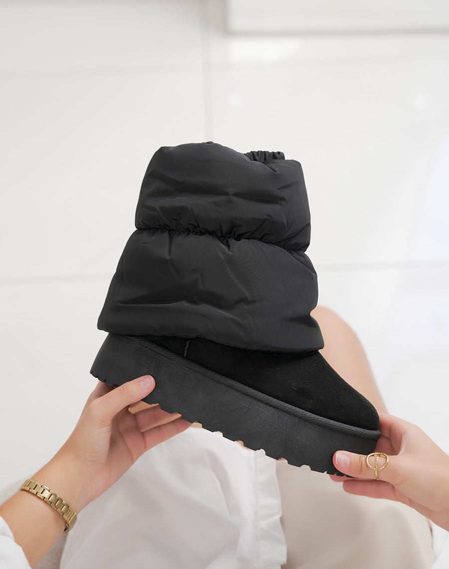 Bottines femme noires en suédine imperméable avec tige molletonnée ajustable