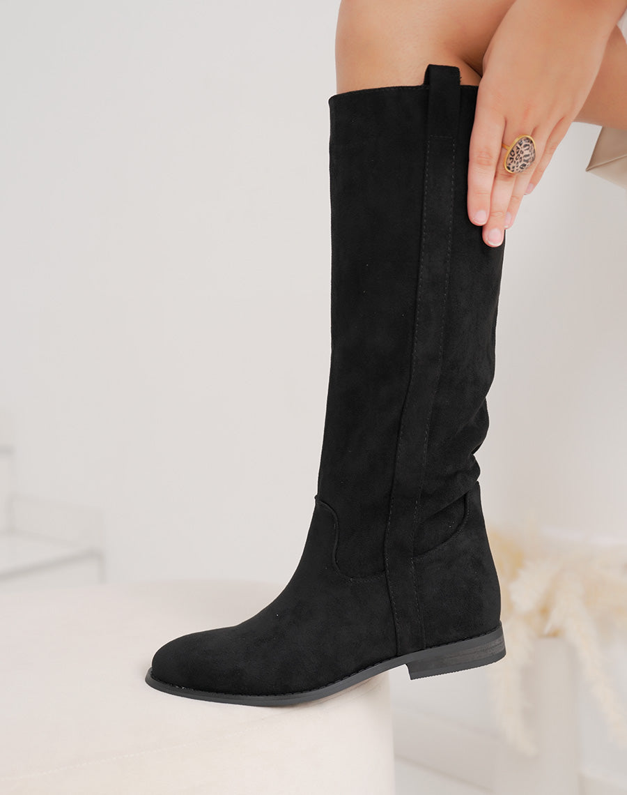 Bottes femme noires en suédine à petit talon confort et élégance