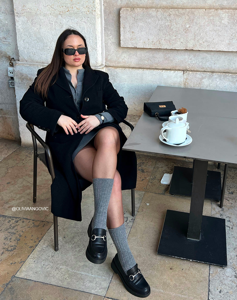Mocassin Femme Noir Élégant avec Bijou Argenté