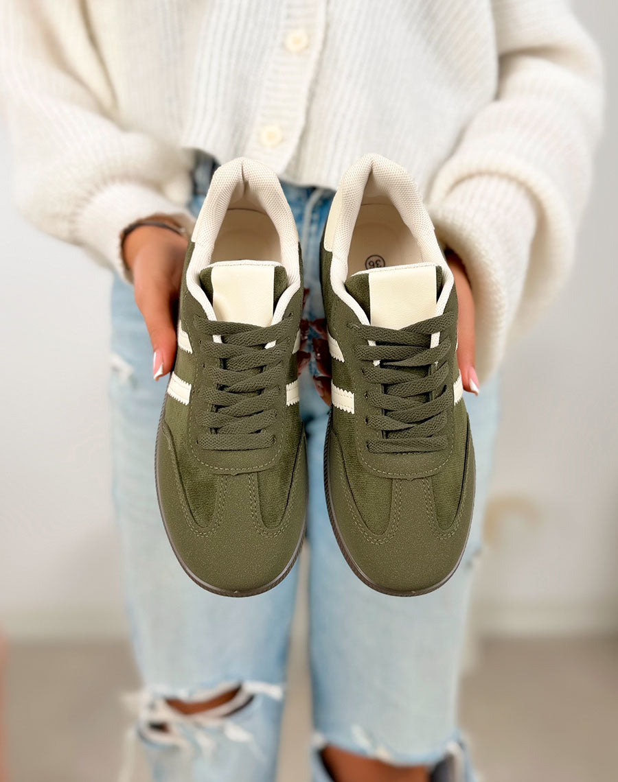 Basket femme kaki tendance en suédine à doubles bandes blanches