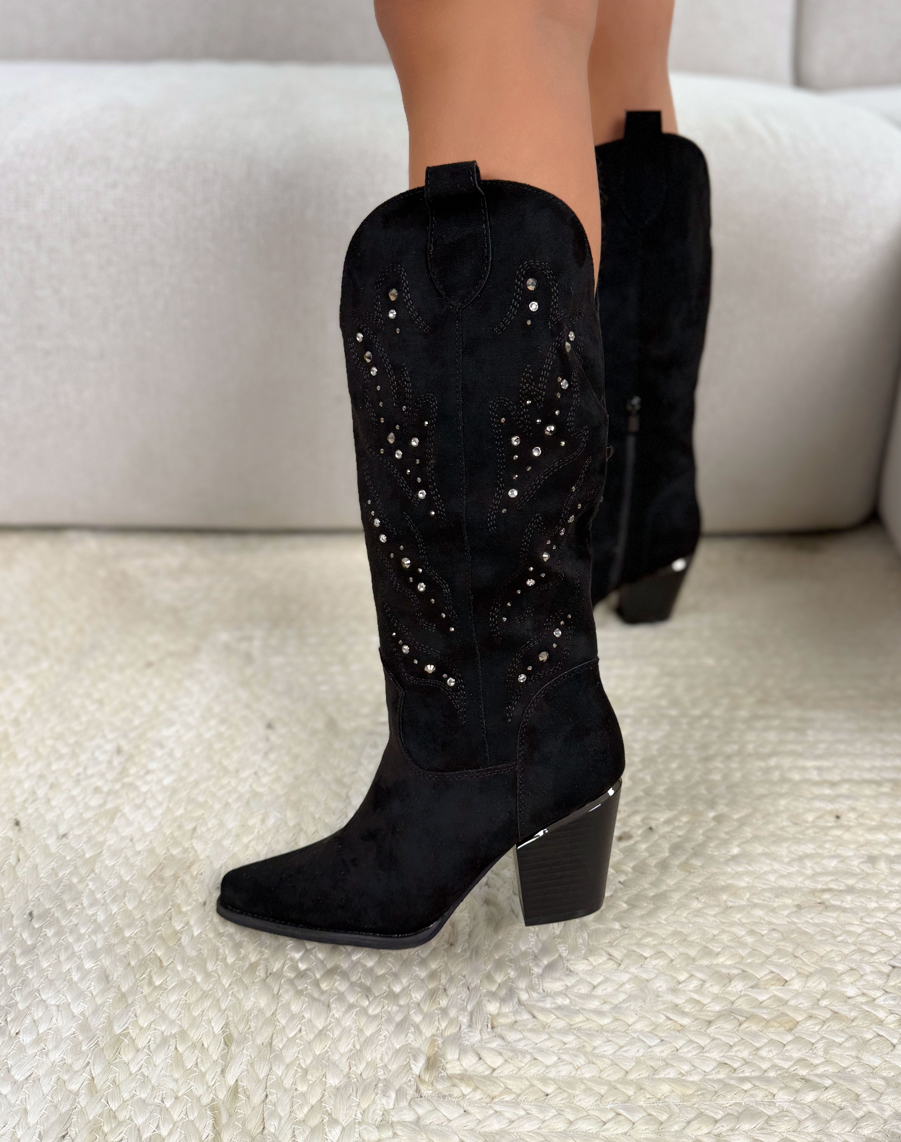 Botte santiag femme noire élégante en suédine avec strass et talon biseauté