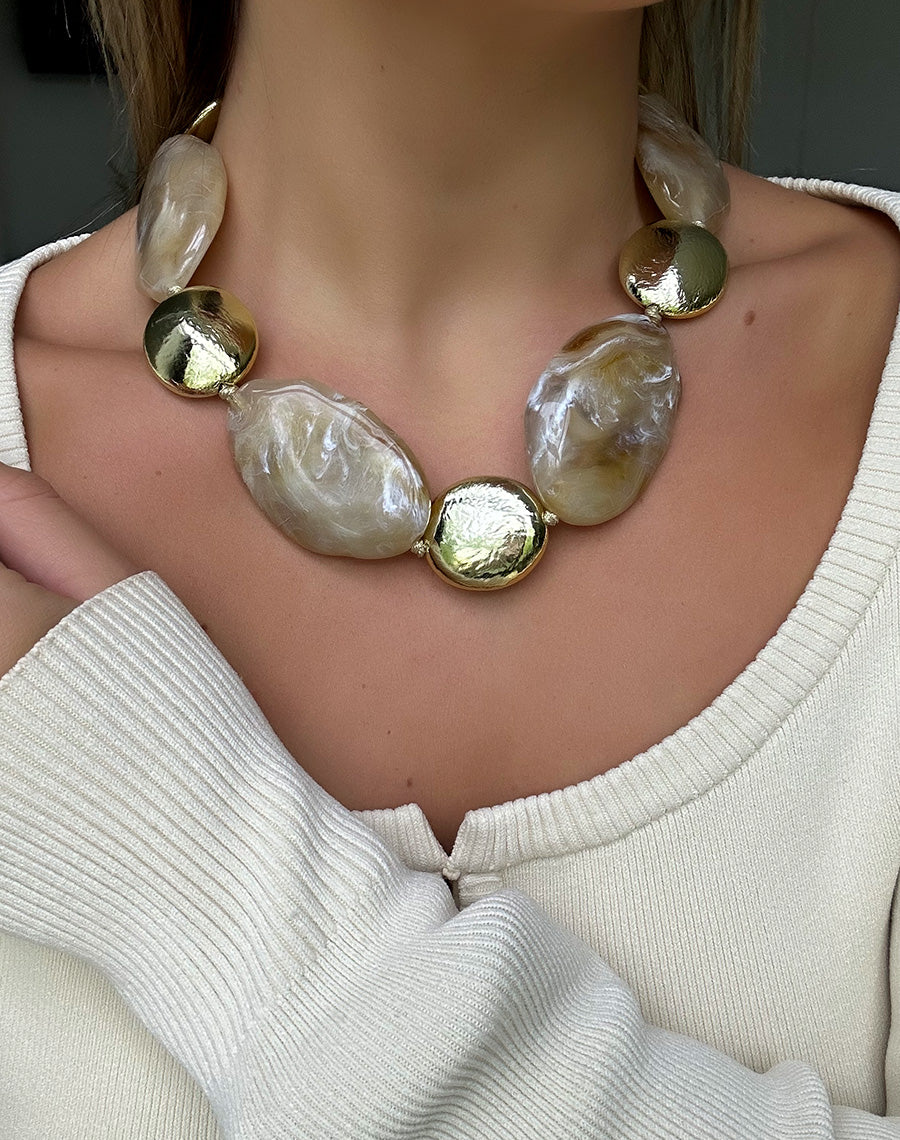 Collier Aiwo