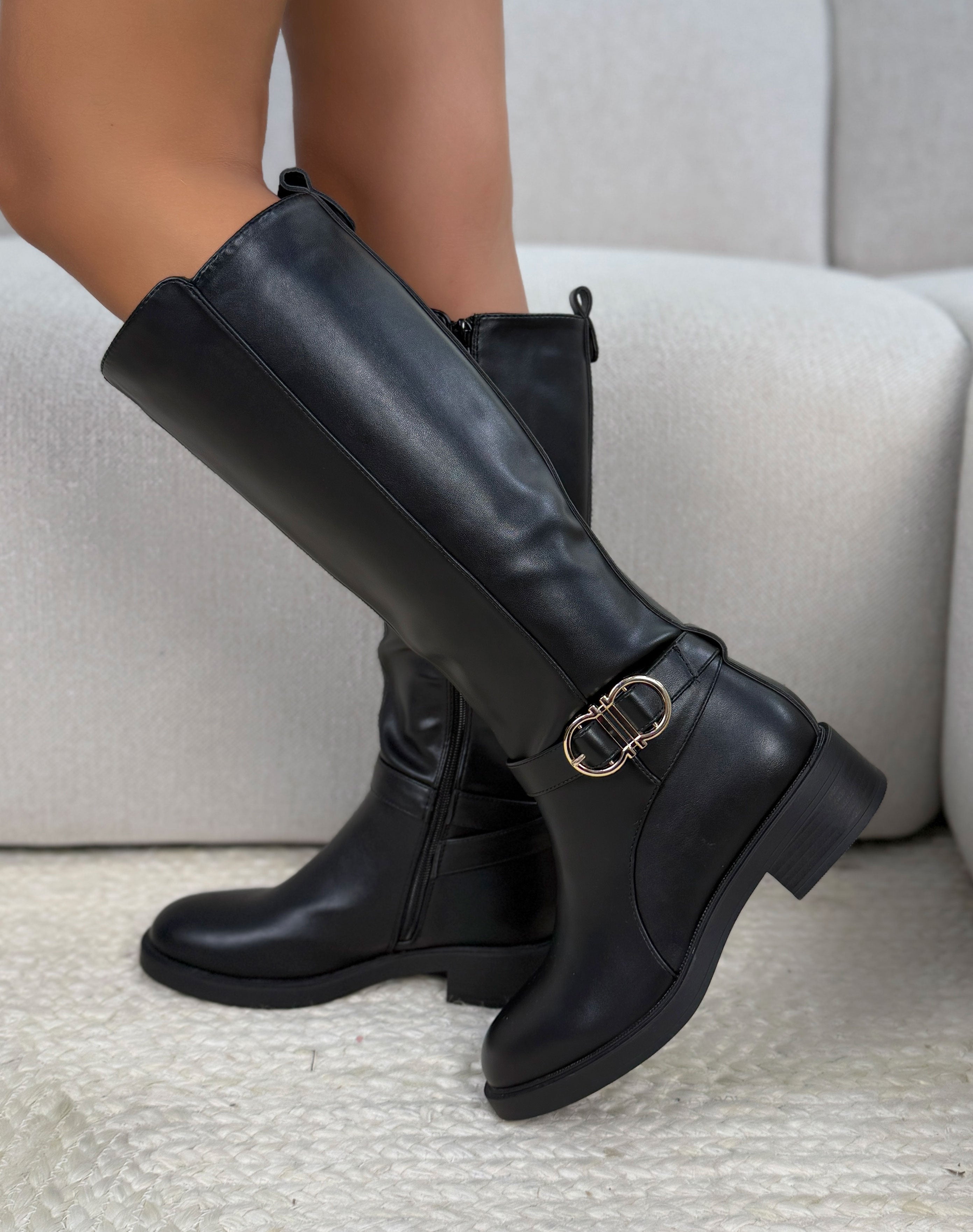 Bottes femme noires élégantes à double boucle dorée et petit talon confortable