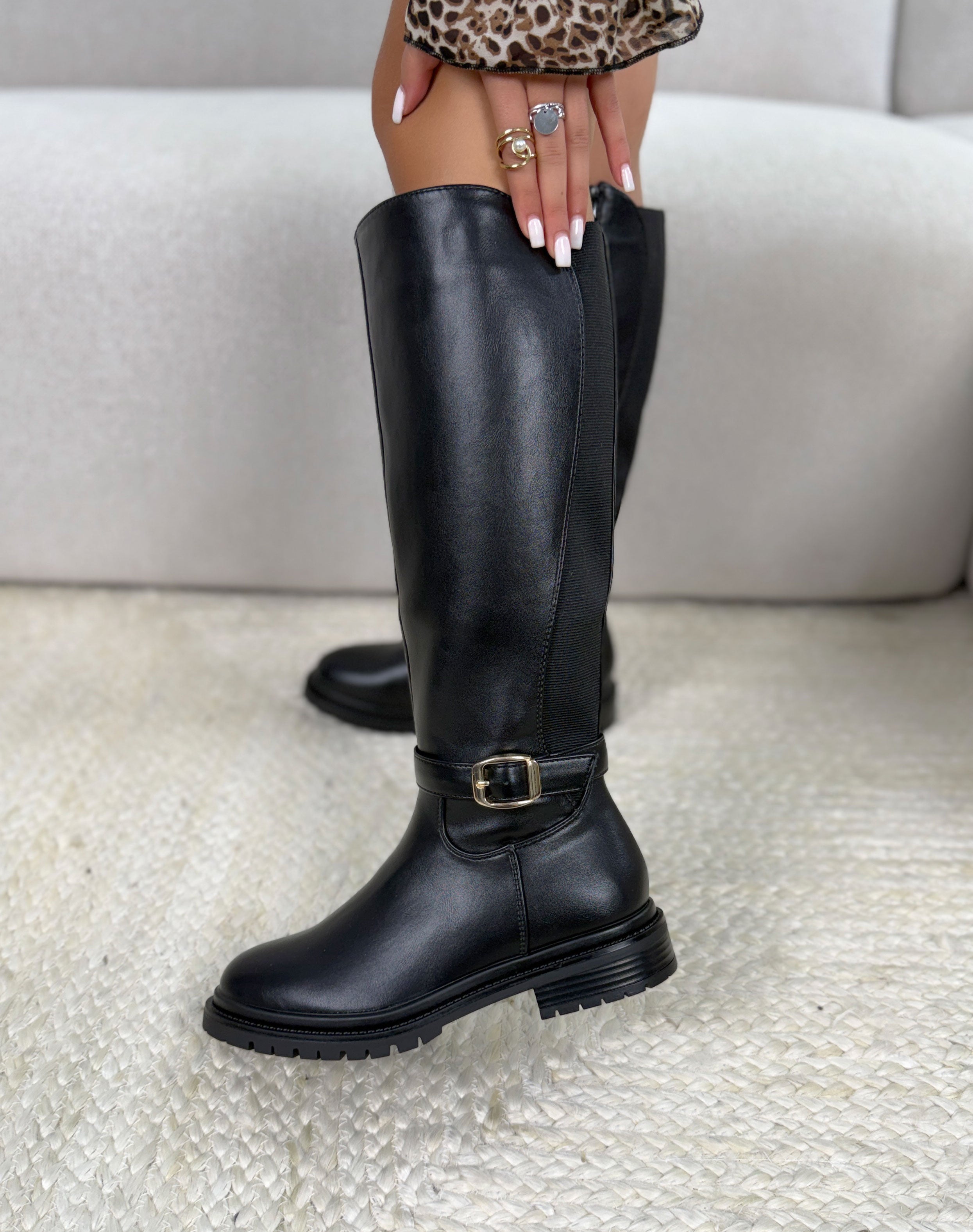 Bottes femme noires tendance à élastique et boucle dorée