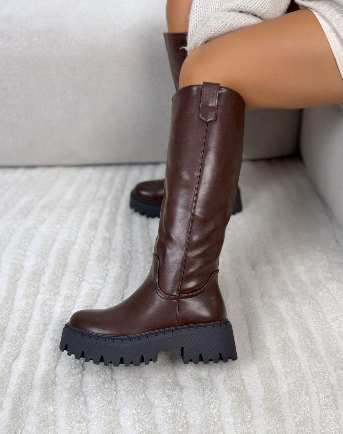 Bottes femme marron tendance à semelle épaisse et talon cranté