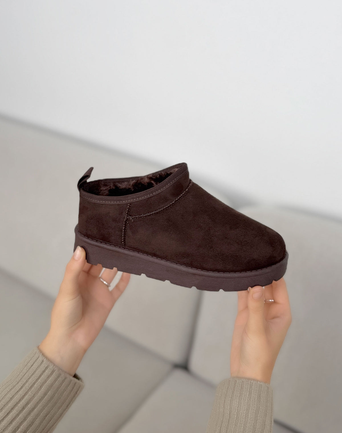 Bottines fourrées femme marron chocolat tendance en suédine à semelle épaisse