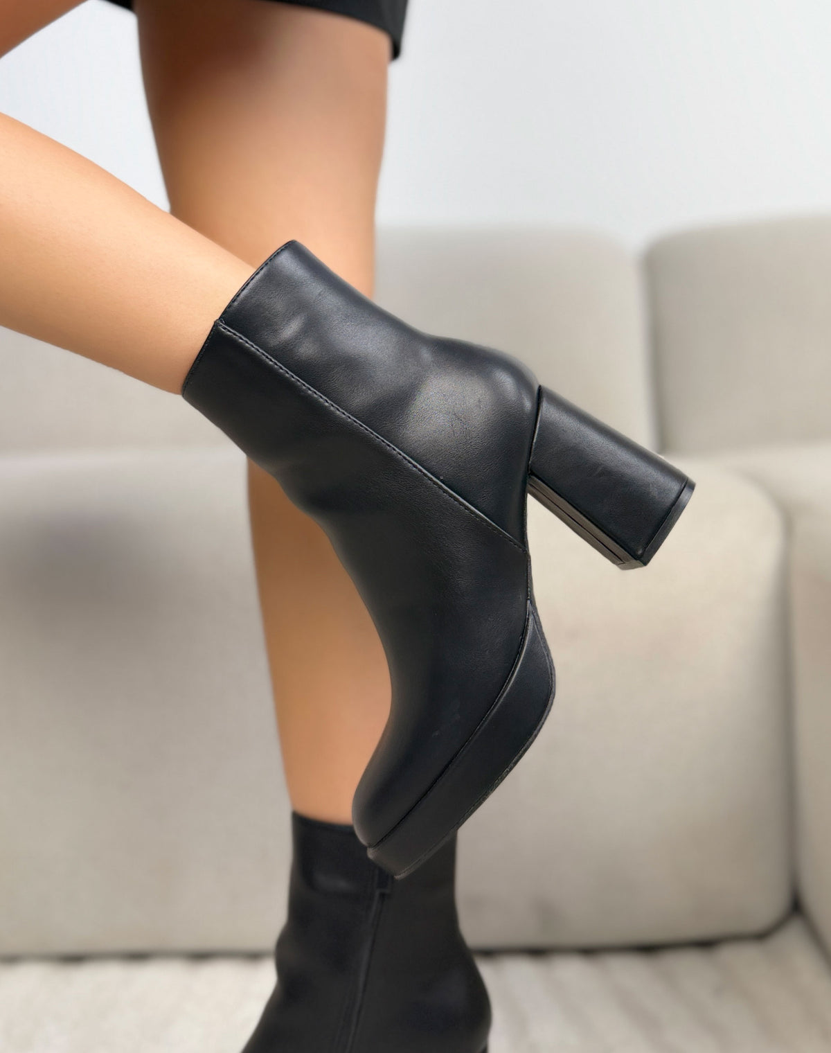 Bottines noires femme effet cuir, plateforme et talon épais