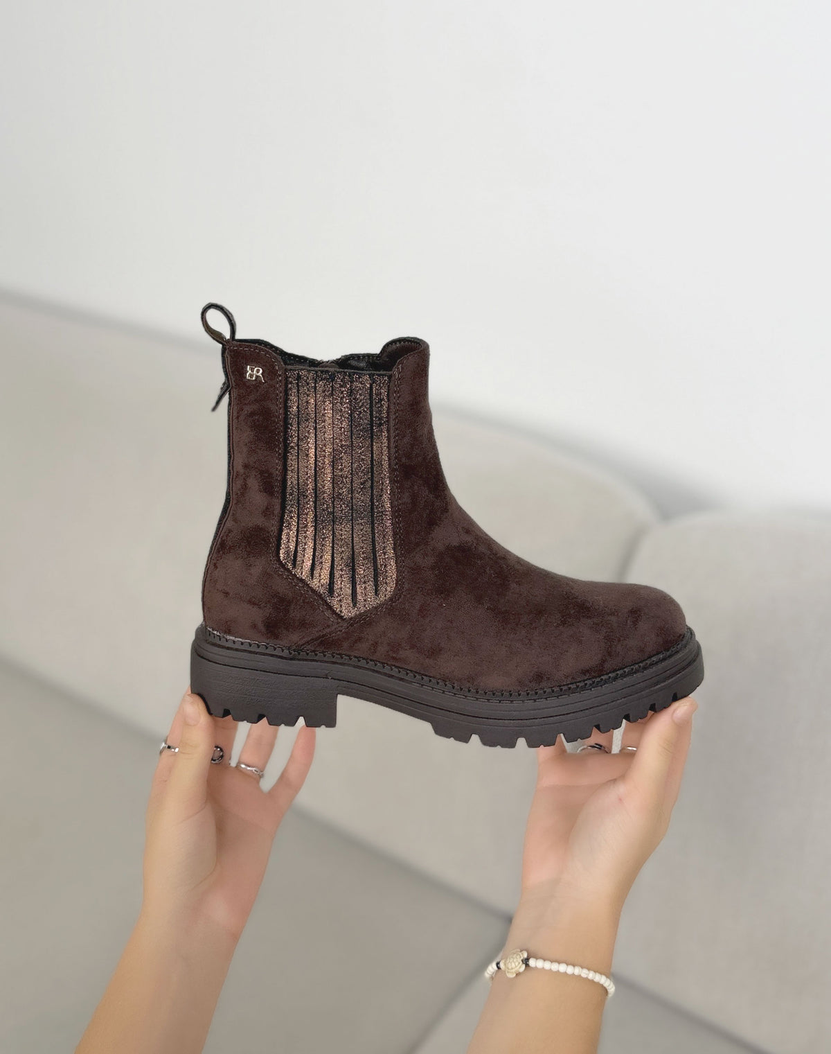 Bottines marron femme effet daim à empiècement métallisé et semelle crantée