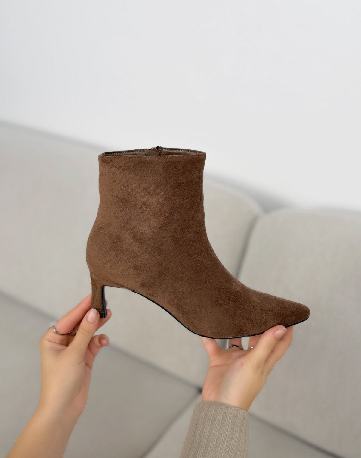 Bottines camel femme effet daim à bout pointu et talon fin