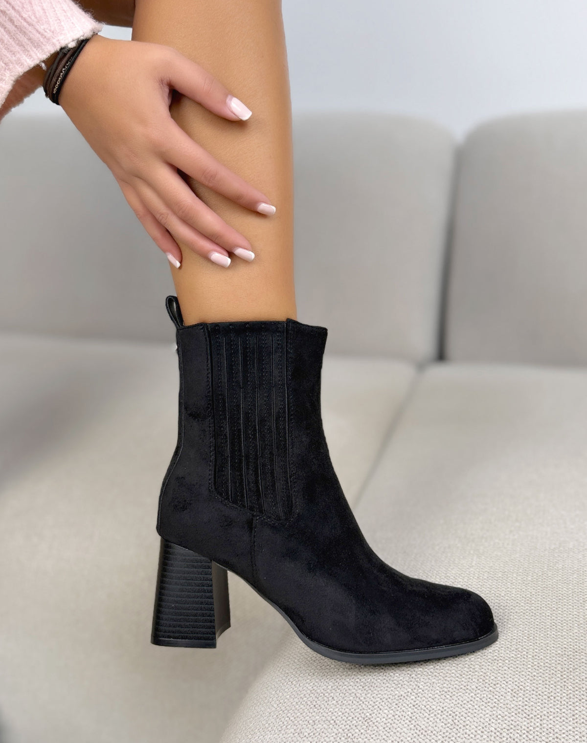 Bottines noires femme effet daim à surpiqûres et talon bloc