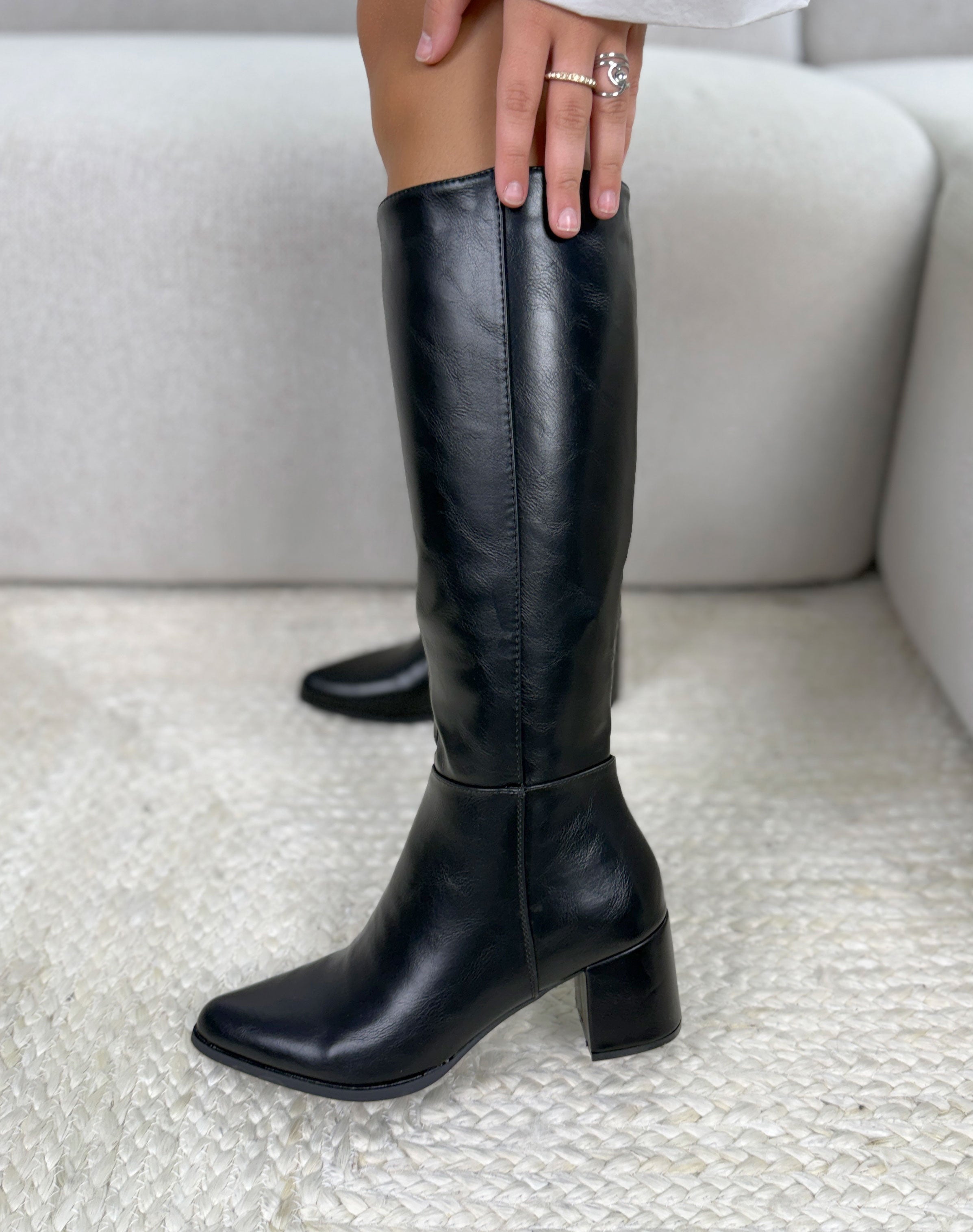 Bottes femme noires élégantes à bout pointu et talon épais confortable