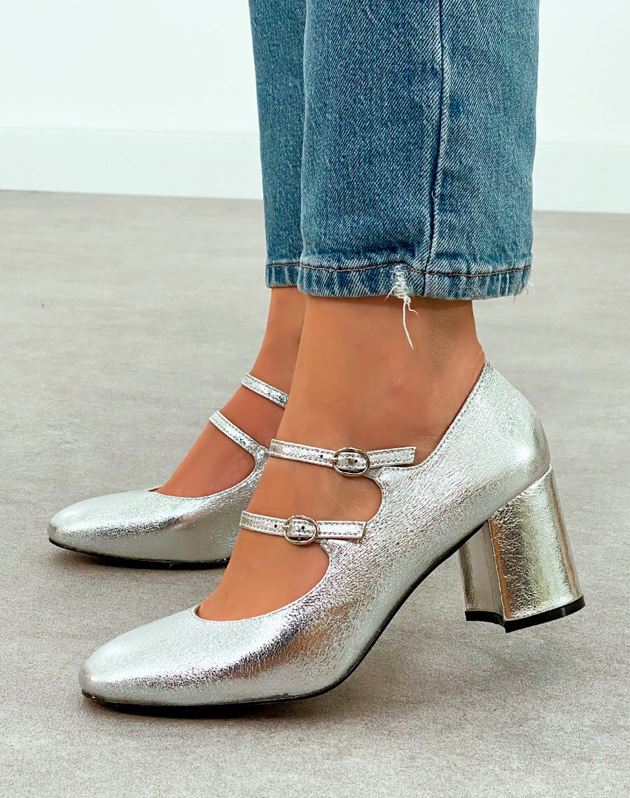 Babies Grainées Argentées à Talon et Brides - Éclat et Confort pour une Élégance Moderne