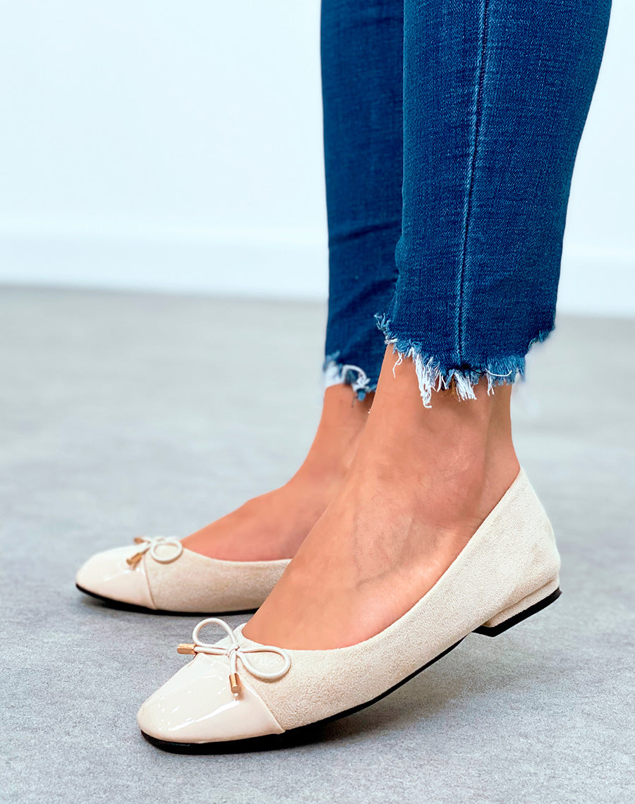 Ballerines beiges en suédine pour femmes à détail nœud